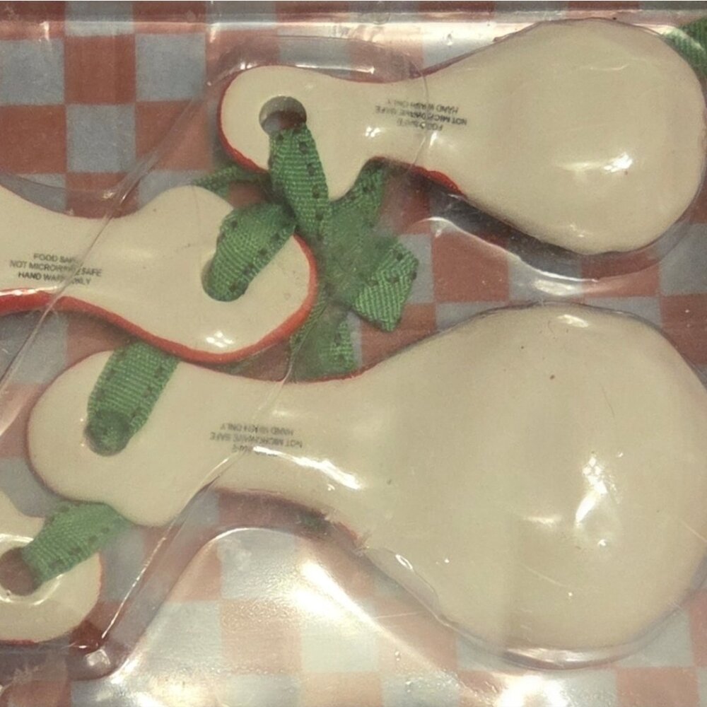 NWT Christmas Ceramic Measuring Spoons - Picture 2 of 3